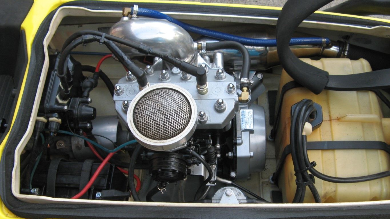 1986 Kawasaki Jet Ski 550 engine bay